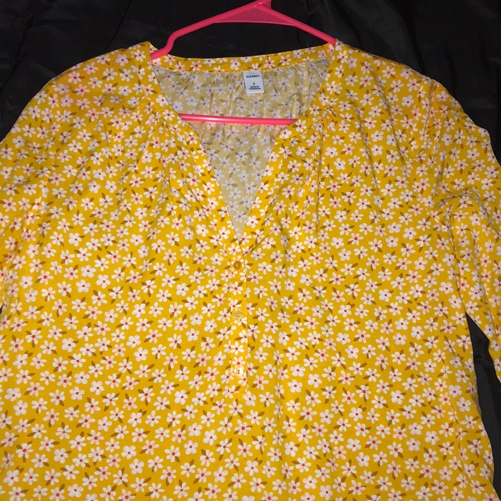 Old navy floral blouse